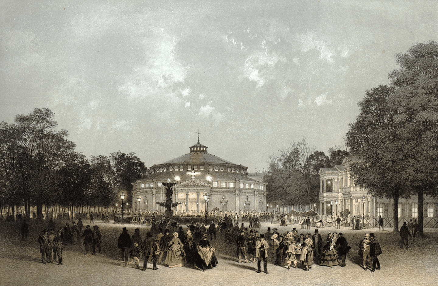 Eine Abbildung von dem Cirque d'hiver, der Winterzirkus, den Jakob Ignaz Hittorff als Architekt schuf. Die Eröffnung des Zirkus war 1852. Das Zirkuszelt ist zentral abgebildet und drum herum halten sich viele Personen in Abendkleidung auf.
