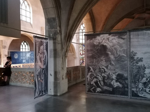 Foto der Vernissage in der Kirche der Jesuiten.