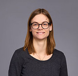 Portraitbild von Frau Koch 