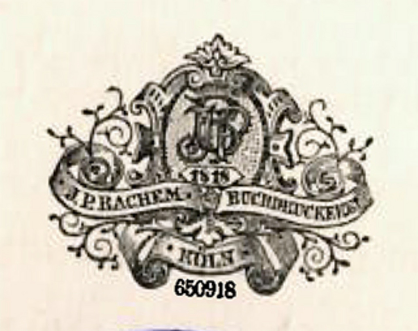 Ein historisches Wappen der Bachem`schen Buchdruckerei um 1900. Es ist verziert mit blumenartigen Linien und ist mit der Jahreszahl 1818 beschriftet. Darüber sind die Initialen "JP" abgebildet.