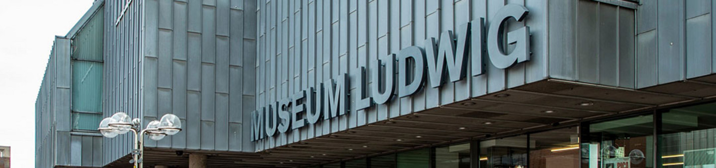Foto von der Aussenansicht des Museums Ludwig